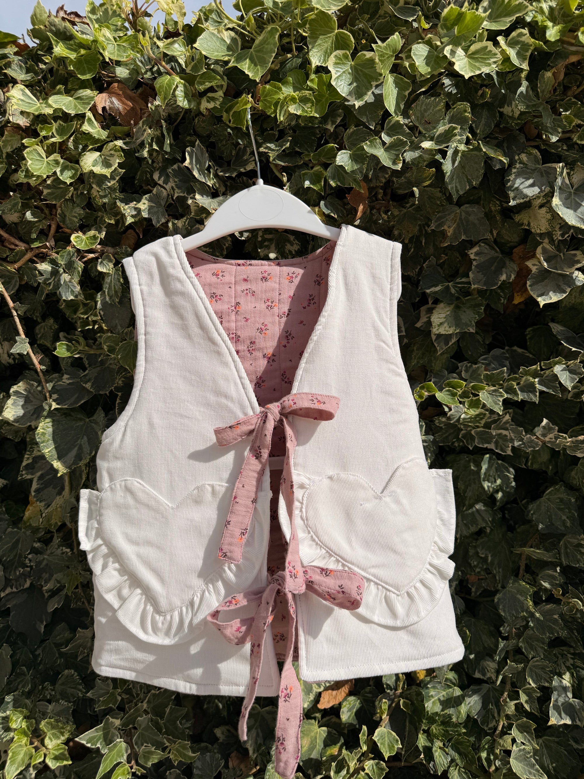 Colete Reversível Acolchoado – Padrão Floral &amp; Bombazine